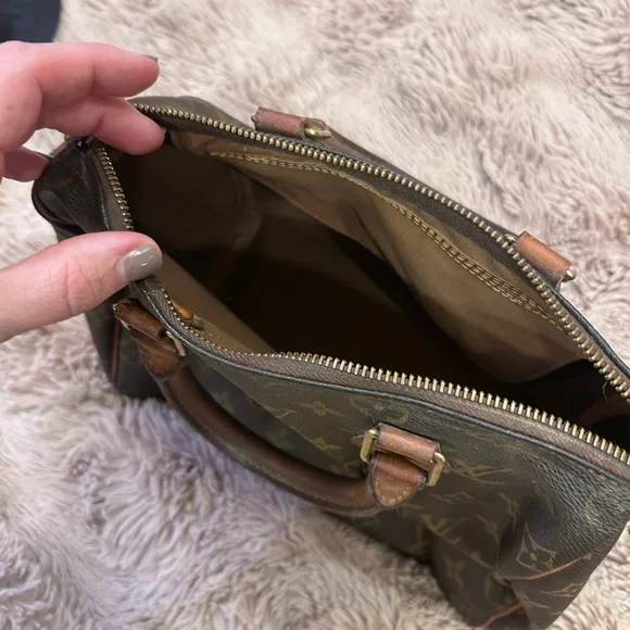 Louis Vuitton Monogram Handbag - Picture 5 of 8